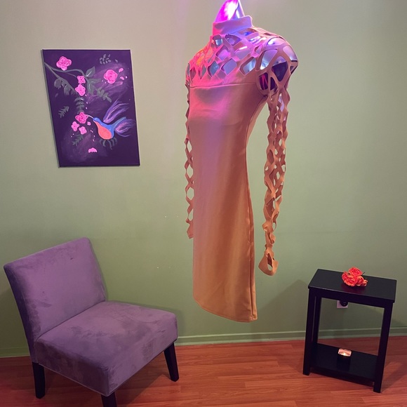 Brand: Another Story
Product: Fitted Mini Dress w/Diamond Peek-A-Boo Sleeves - Picture 2 of 11